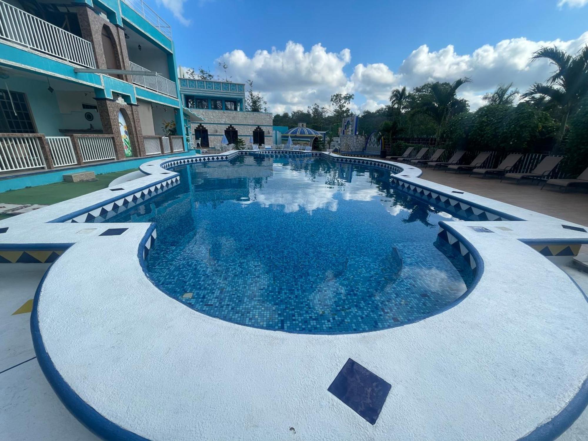 Hollywood Cozumel