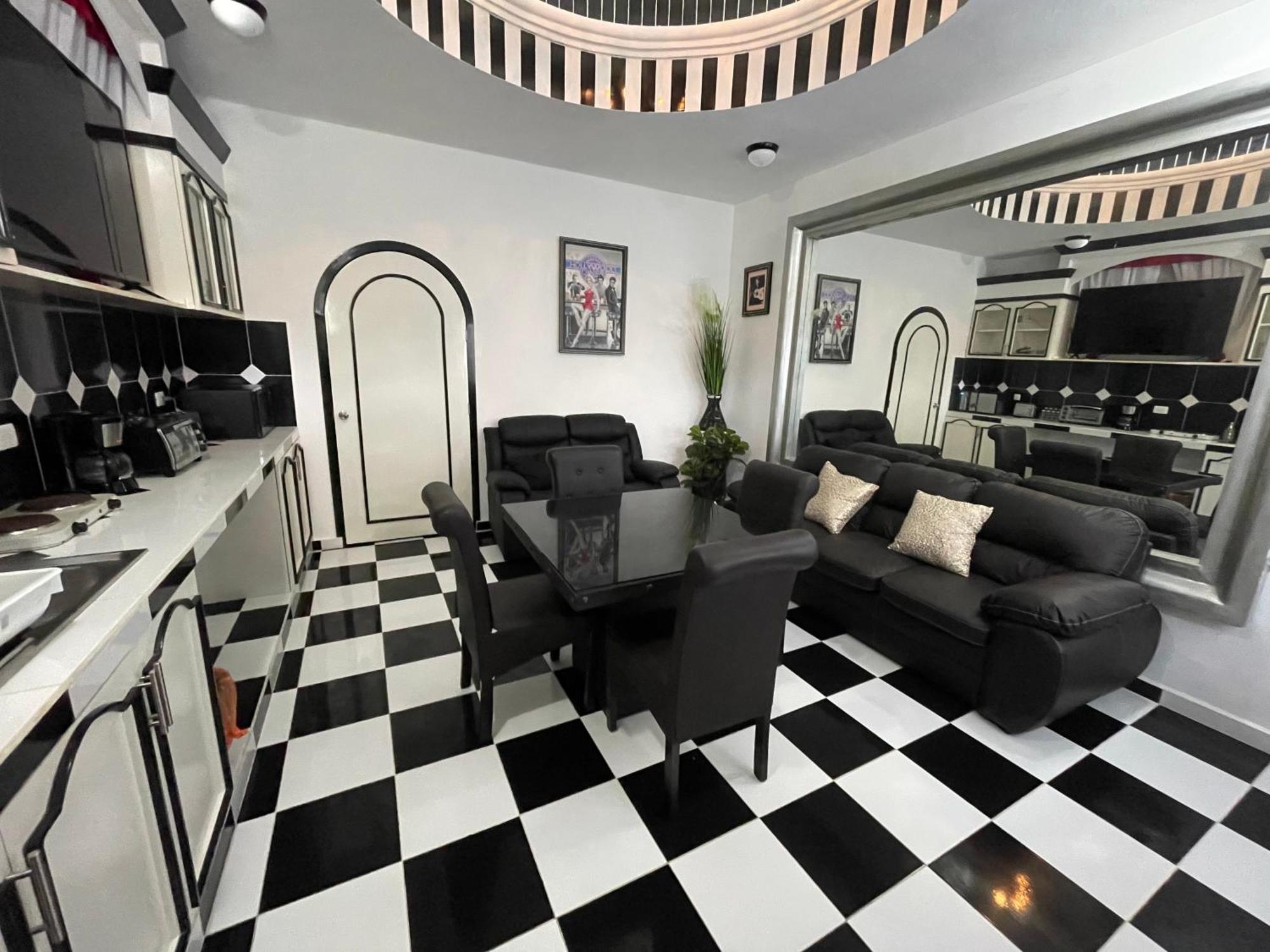 Hollywood Apartment Cozumel