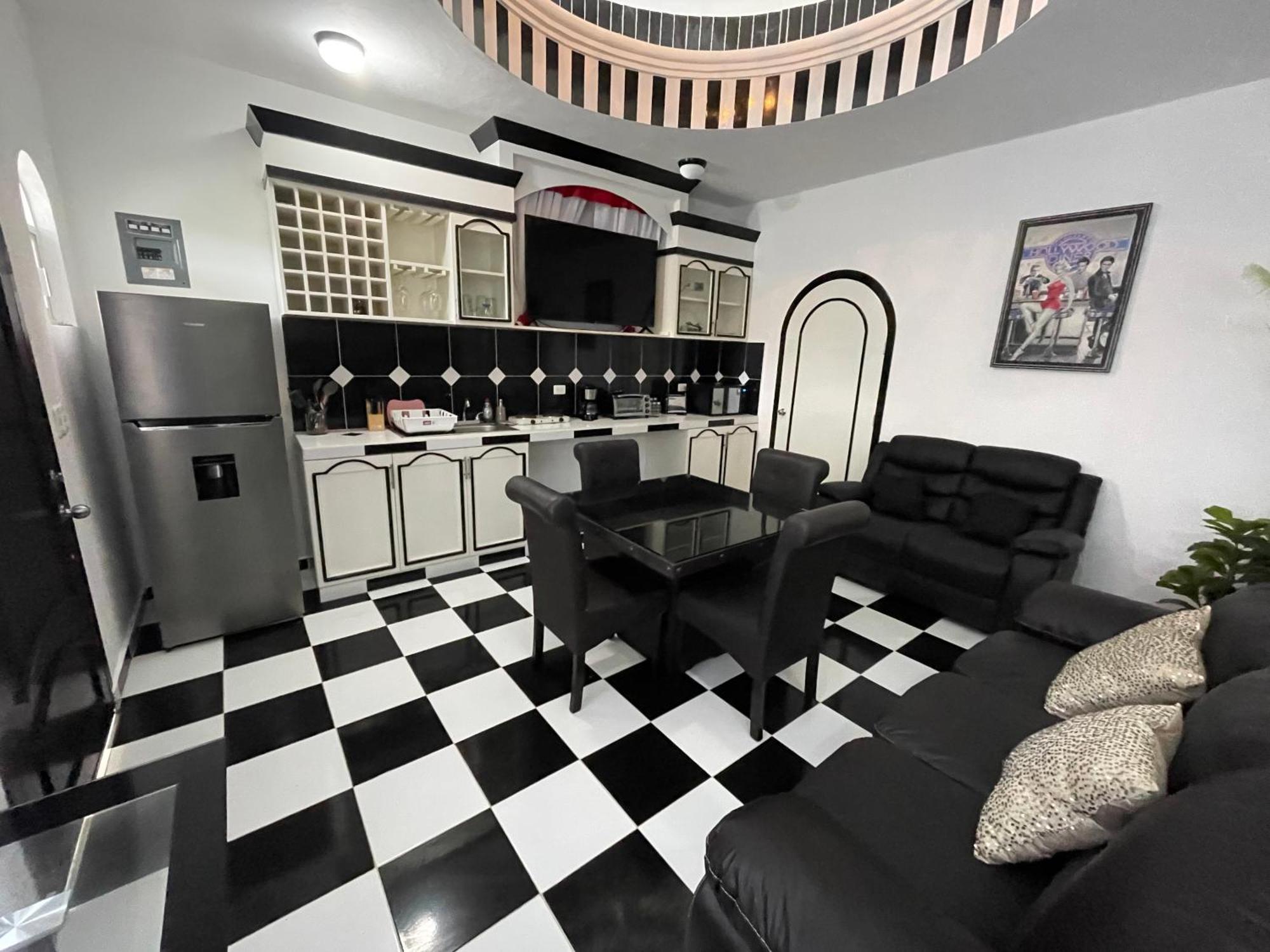 Hollywood Apartment